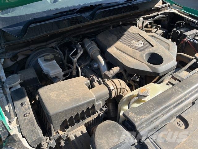 Nissan Navara 皮卡车