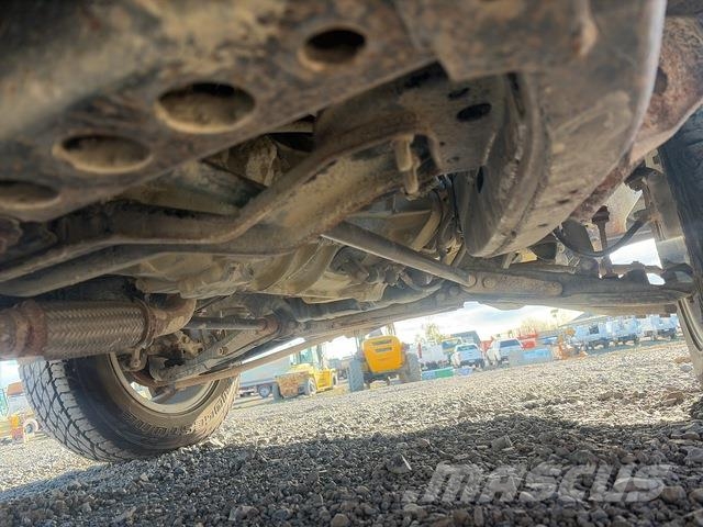 Nissan Navara Caja abierta/laterales abatibles