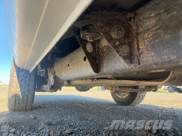 Nissan Navara Caja abierta/laterales abatibles