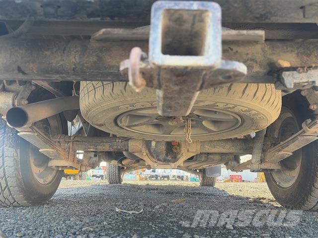 Nissan Navara Caja abierta/laterales abatibles