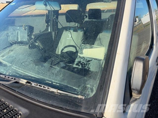 Nissan Navara Caja abierta/laterales abatibles