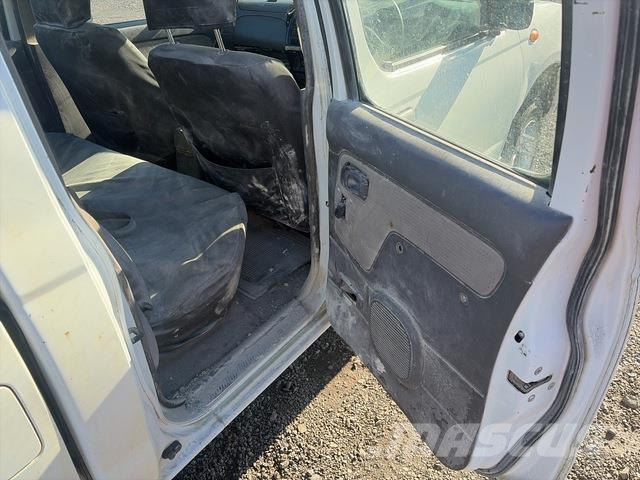 Nissan Navara Caja abierta/laterales abatibles