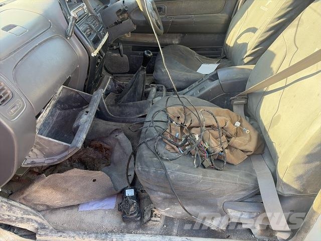 Nissan Navara Caja abierta/laterales abatibles