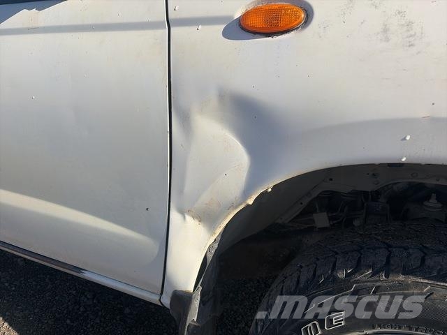 Nissan Navara Caja abierta/laterales abatibles