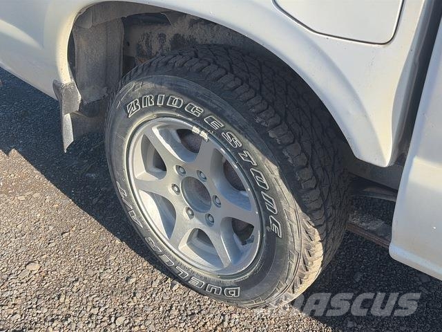 Nissan Navara Caja abierta/laterales abatibles