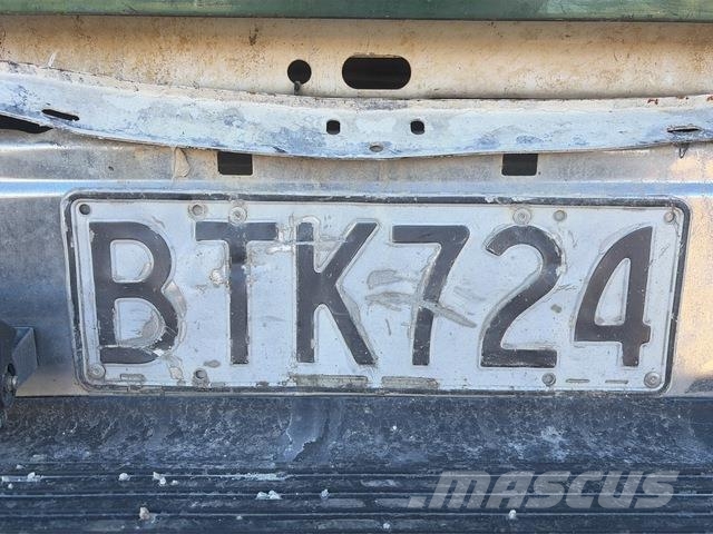Nissan Navara Caja abierta/laterales abatibles