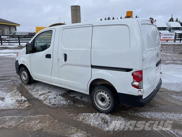 Nissan NV200 패널 화물차
