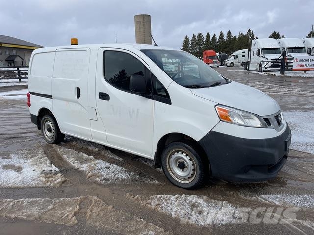 Nissan NV200 패널 화물차