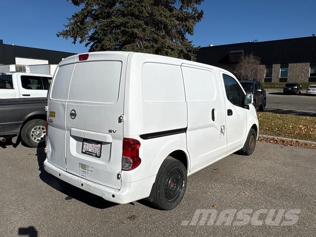 Nissan NV200 Krovininiai furgonai