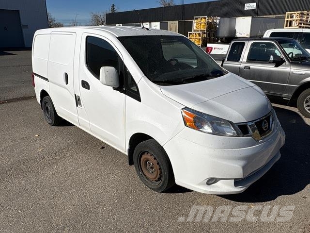 Nissan NV200 Krovininiai furgonai