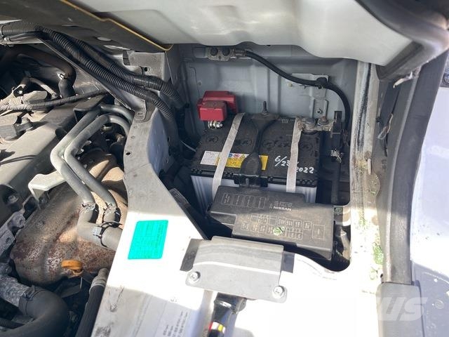 Nissan NV350 Caravan 迷你巴士