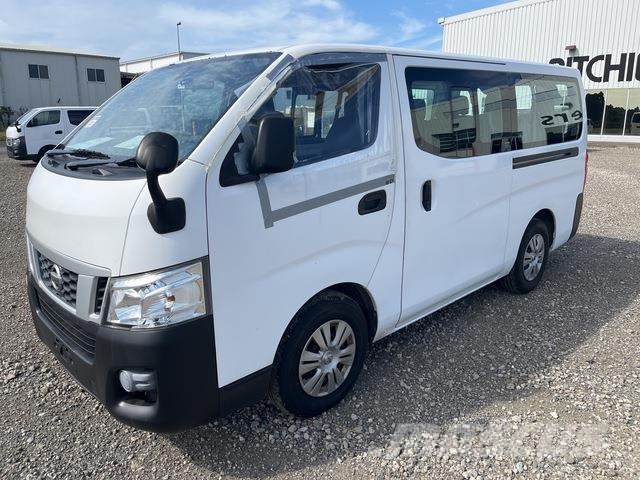 Nissan NV350 Caravan 迷你巴士