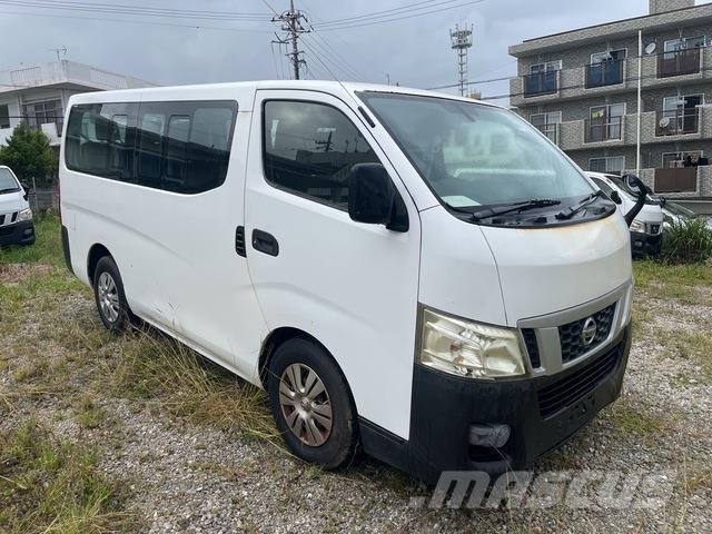 Nissan NV350 Caravan 迷你巴士