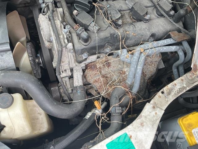 Nissan NV350 Caravan 迷你巴士