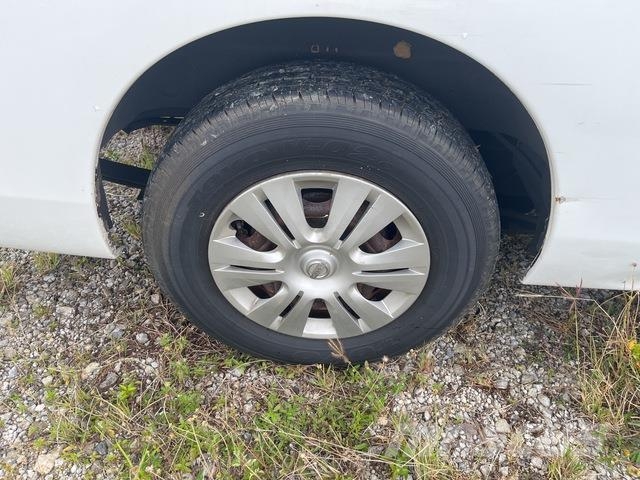 Nissan NV350 Caravan 迷你巴士