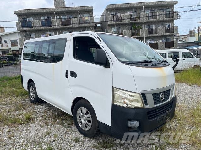 Nissan NV350 Caravan 迷你巴士