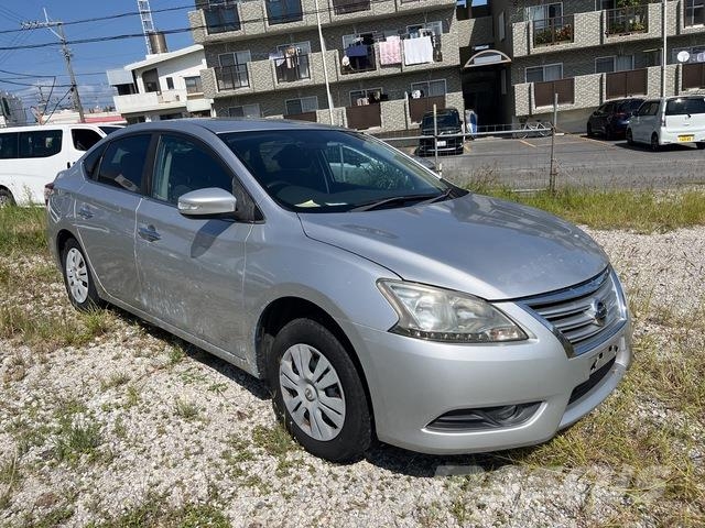 Nissan SYLPHY 汽車