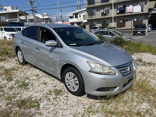 Nissan SYLPHY 汽車