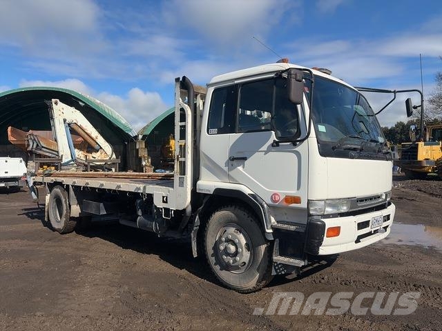 Nissan UD Condor شاحنات الرافعات