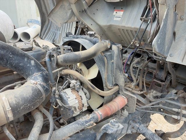 Nissan UD PK242 Грузовики-Самосвалы
