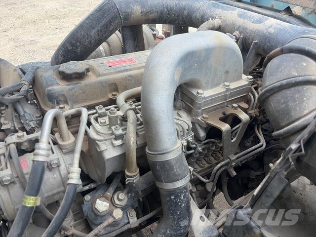 Nissan UD PK242 Грузовики-Самосвалы