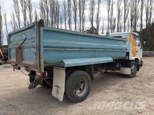 Nissan UD PK242 Грузовики-Самосвалы