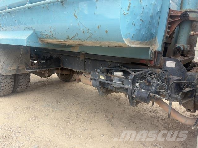 Nissan UD PK242 Грузовики-Самосвалы