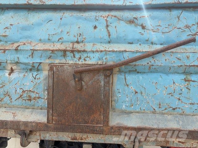 Nissan UD PK242 Грузовики-Самосвалы