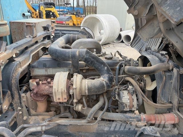 Nissan UD PK242 Грузовики-Самосвалы