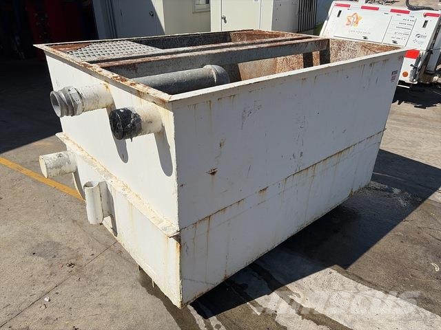 Open Top Skid-Mounted 1.6 m x 2.1 m Mud Tank Other