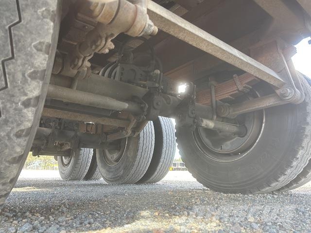  Ophee 自卸半挂车
