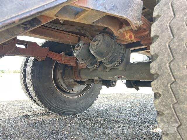  Ophee 自卸半挂车