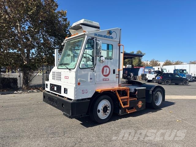 Orange EV T-Series Pure Trattori portuali