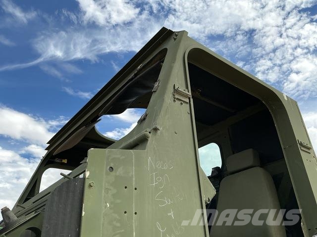 Oshkosh AMK23 MTVR Furgons