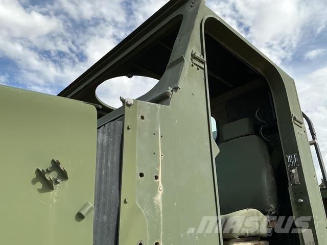 Oshkosh AMK23 MTVR Furgons