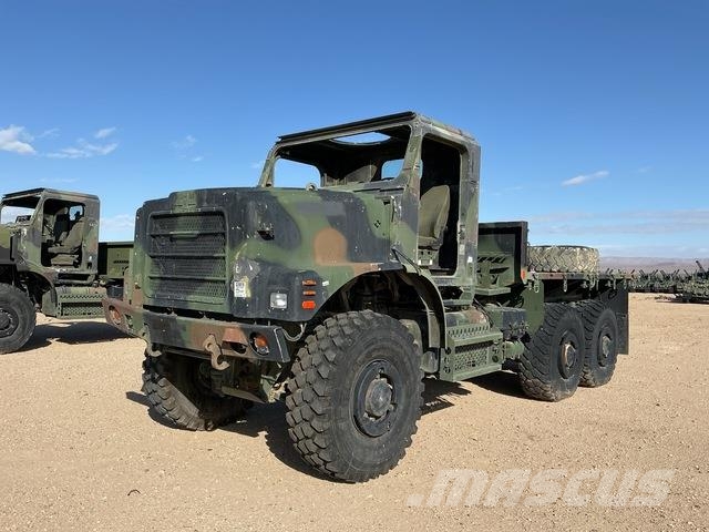 Oshkosh AMK23 MTVR Dobozos teherautók