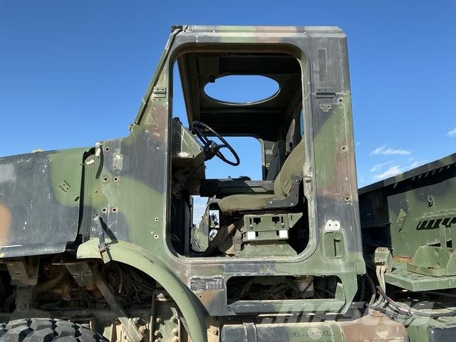 Oshkosh AMK23 MTVR Dobozos teherautók