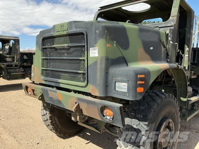 Oshkosh AMK23 MTVR Box body trucks