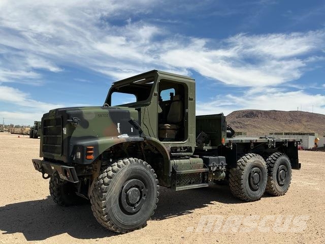 Oshkosh AMK23 MTVR Camiones con caja de remolque