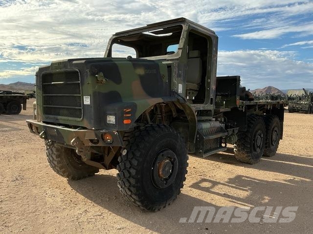 Oshkosh AMK25 MTVR ボックスボディー、ウイング、箱車