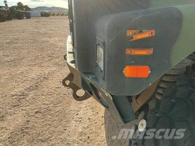 Oshkosh AMK25 MTVR ボックスボディー、ウイング、箱車