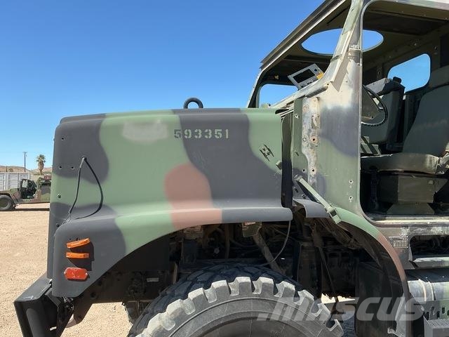 Oshkosh AMK25 MTVR Box body trucks