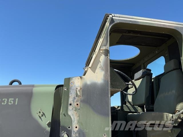 Oshkosh AMK25 MTVR Box body trucks