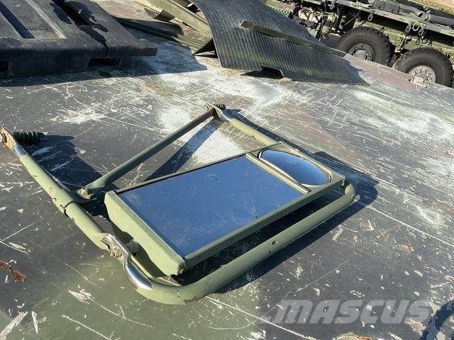 Oshkosh AMK25A1 MTVR Dobozos teherautók
