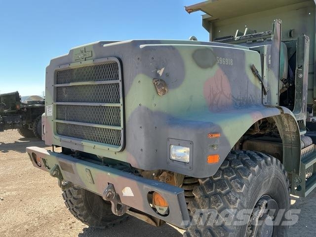 Oshkosh AMK29A1 MTVR Самоскиди