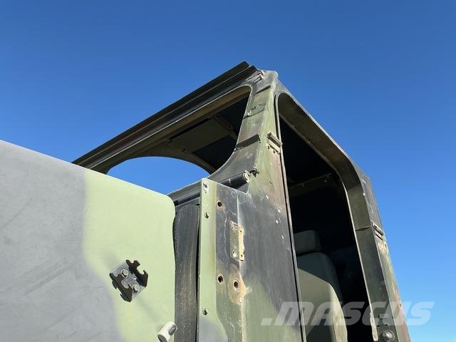 Oshkosh AMK31 Truck Tractor Units