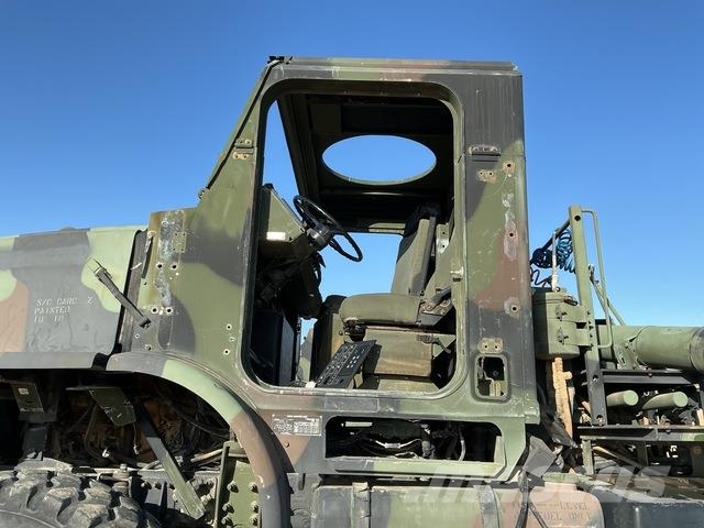 Oshkosh AMK31 Tractor Units