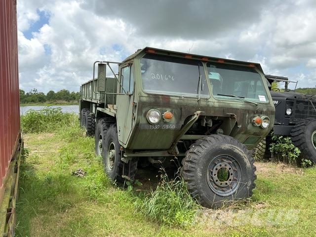 Oshkosh M-977 Camion altro