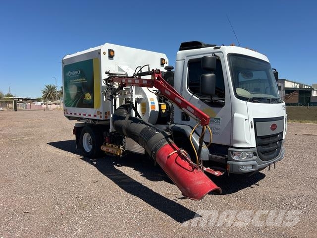Peterbilt 220 Otros
