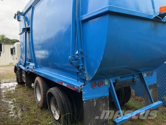 Peterbilt 320 Waste trucks